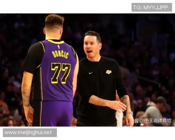 洛城德比！湖人官推晒赛前入场照：比赛时间将至